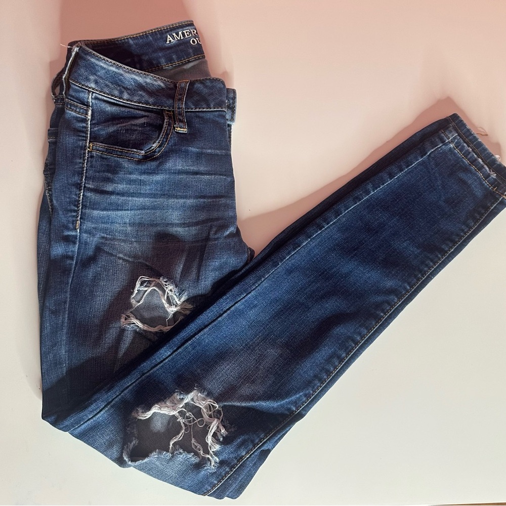 Women’s American eagle outfitters distressed jeans in size 0